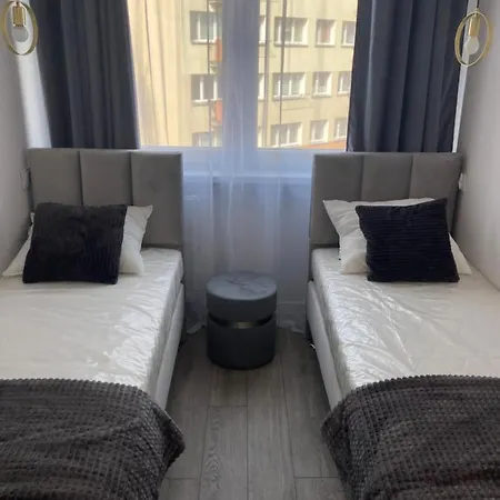 Apartament 80'S-2