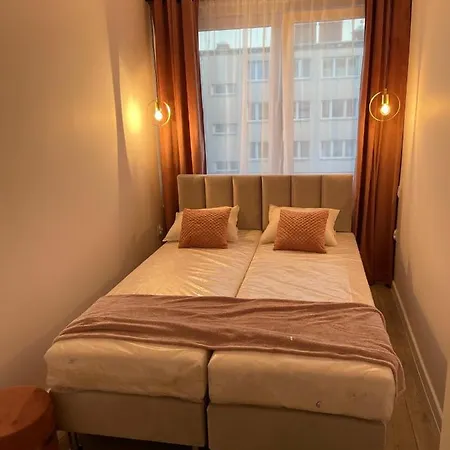 Apartament 80'S-3